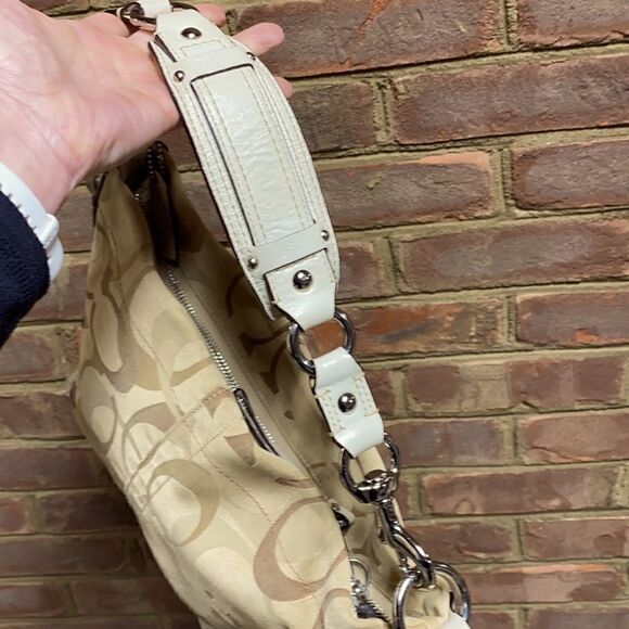 Coach Carly Signature Tan & Cream Leather Hobo Bag Authentic - Picture 5 of 9